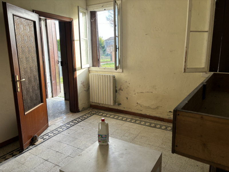 E' LEI !!! LA CASA GIUSTA PER TE !!! SE VUOI RISTRUTTUARE UNA BELLA CASA SINGOLA DI CAMPAGNA CON ...