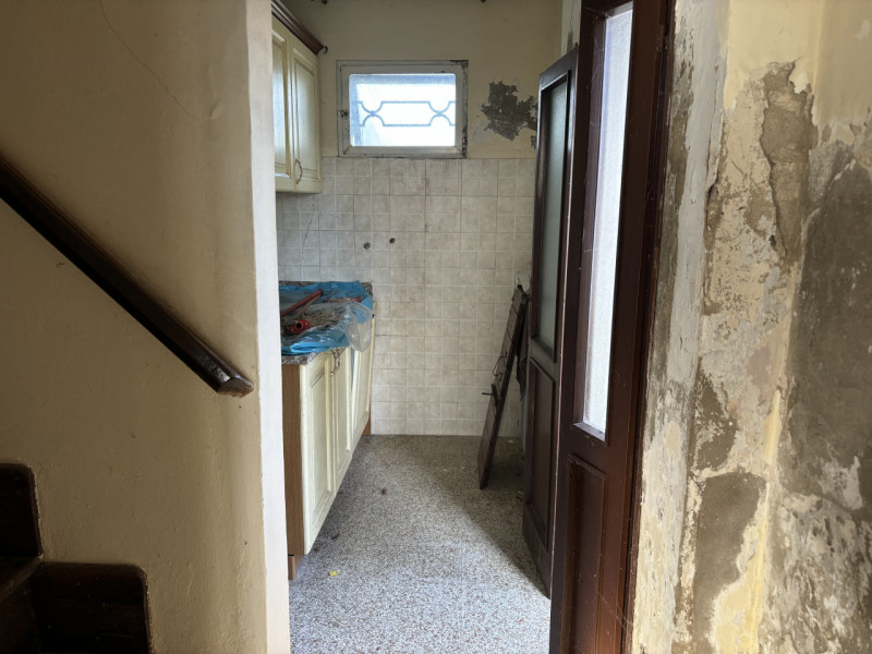 E' LEI !!! LA CASA GIUSTA PER TE !!! SE VUOI RISTRUTTUARE UNA BELLA CASA SINGOLA DI CAMPAGNA CON ...