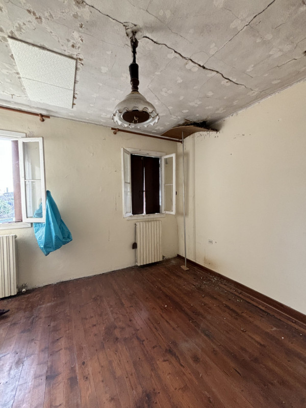 E' LEI !!! LA CASA GIUSTA PER TE !!! SE VUOI RISTRUTTUARE UNA BELLA CASA SINGOLA DI CAMPAGNA CON ...