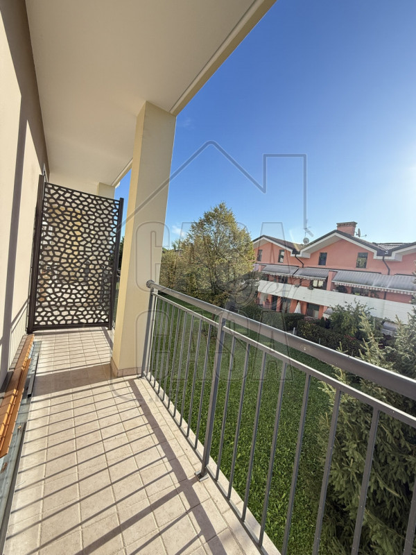 RIF. A02 - Nella zona più bella di Abano proponiamo appartamento al primo piano  composto da sogg...