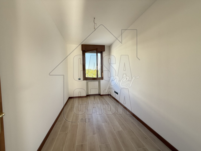 RIF. A02 - Nella zona più bella di Abano proponiamo appartamento al primo piano  composto da sogg...