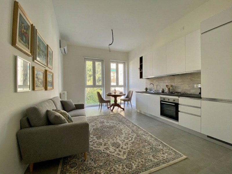 Tra viale Margherita e corso Padova, in zona interna lontana dal traffico, proponiamo la vendita ...