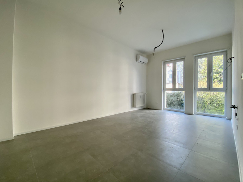 Tra viale Margherita e corso Padova, in zona interna lontana dal traffico, proponiamo la vendita ...