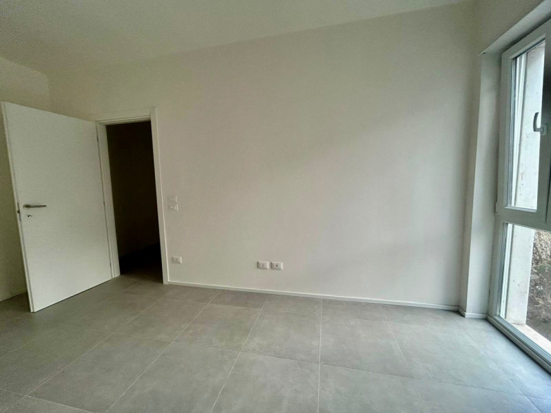 Tra viale Margherita e corso Padova, in zona interna lontana dal traffico, proponiamo la vendita ...