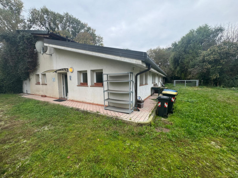 CHIESANUOVA: Affittasi in contesto indipendente interessante porzione di casa attualmente attrezz...