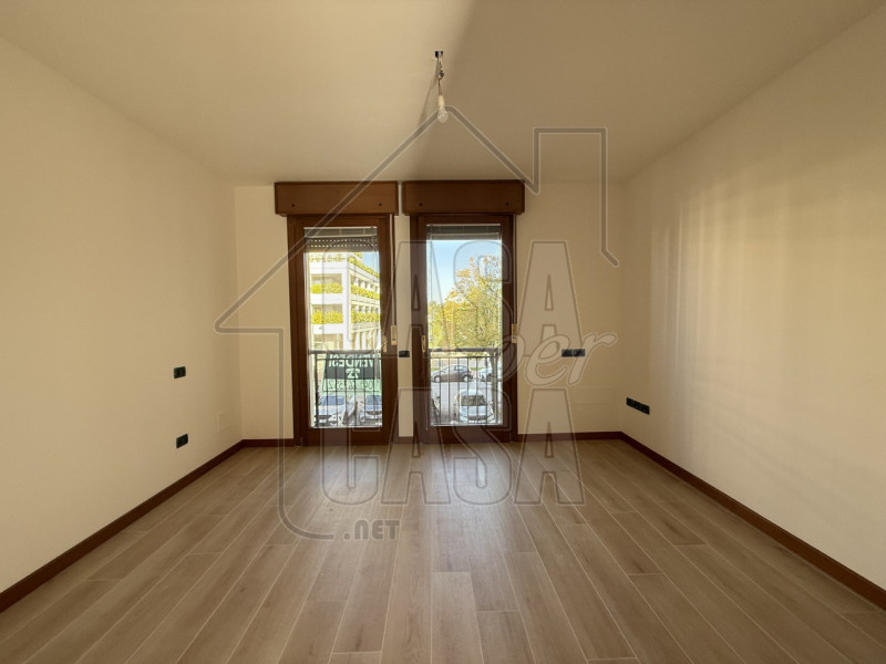 Rif. A03-Nella zona più bella di Abano proponiamo appartamento al primo piano composto da soggior...