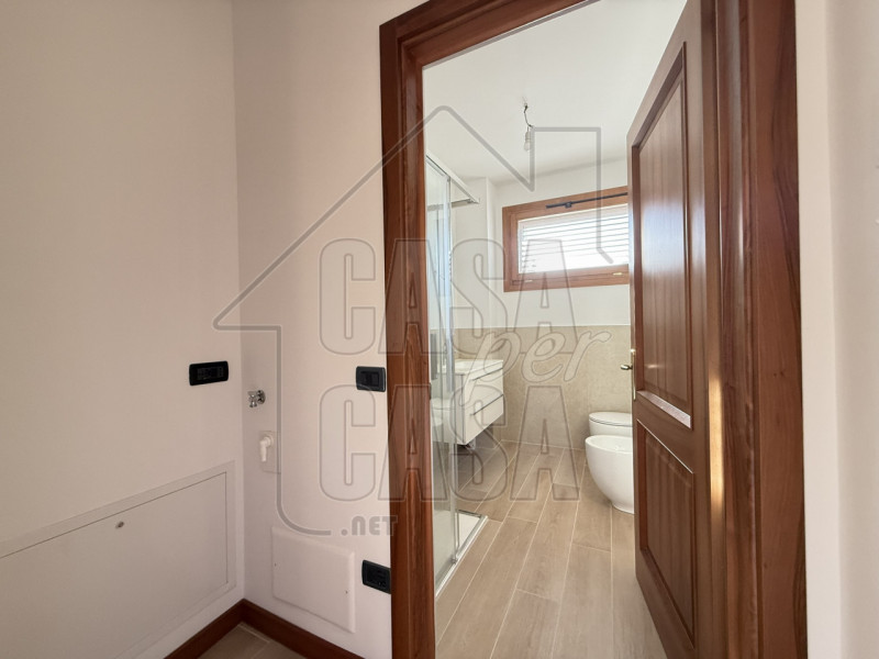 Rif. A03-Nella zona più bella di Abano proponiamo appartamento al primo piano composto da soggior...