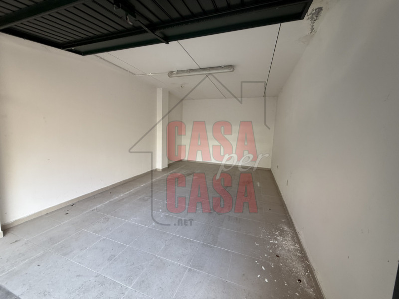 Rif. A03-Nella zona più bella di Abano proponiamo appartamento al primo piano composto da soggior...