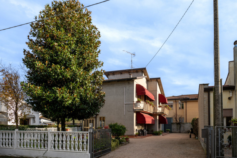 Ecco i fattori chiave che accendono l'attenzione su questa news esclusiva in vendita.

In primis,...