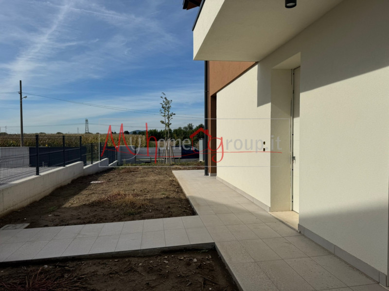 La tua nuova casa nel verde! – Porzione di trifamiliare a Padova, zona Mandria.

Immagina di vive...