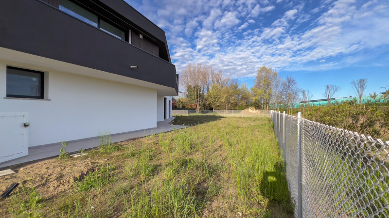 ***RESIDENCE NOVENTA ULTIMO APPARTAMENTO DISPONIBILE AL PIANO TERRA***  

Ampia zona giorno, 3 ca...