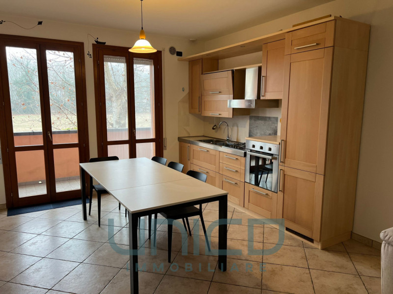 Padova - Zona Crocefisso
LIBERO DA SUBITO
Affittasi appartamento bilocale completamente arredato,...