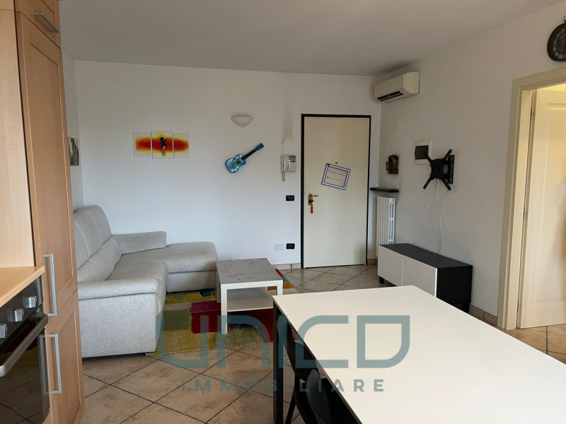 Padova - Zona Crocefisso
LIBERO DA SUBITO
Affittasi appartamento bilocale completamente arredato,...