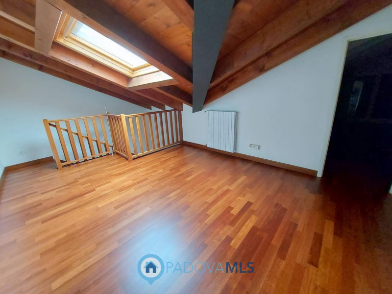 Immobile in esclusiva al Gruppo Padova MLS
PRATO DELLA VALLE: OTTIMO APPARTAMENTO SU DUE LIVELLI ...