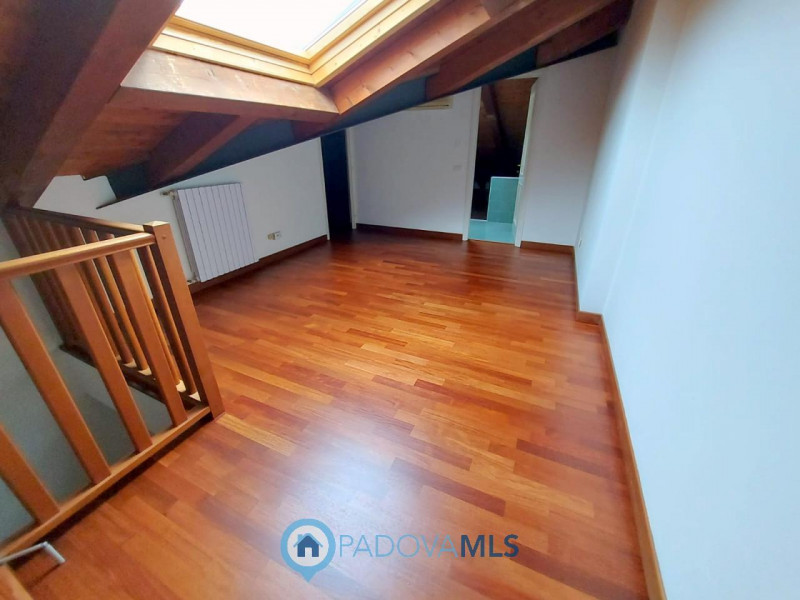 Immobile in esclusiva al Gruppo Padova MLS
PRATO DELLA VALLE: OTTIMO APPARTAMENTO SU DUE LIVELLI ...