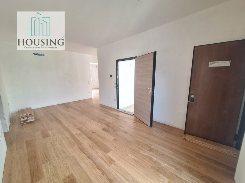 Proponiamo in vendita un appartamento tricamere situato nel Comune di Abano Terme, a pochi passi ...