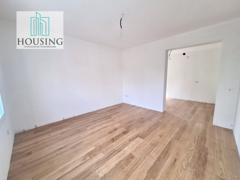 Proponiamo in vendita un appartamento tricamere situato nel Comune di Abano Terme, a pochi passi ...