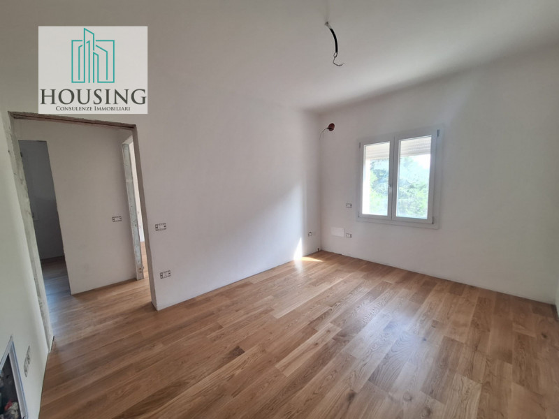 Proponiamo in vendita un appartamento tricamere situato nel Comune di Abano Terme, a pochi passi ...