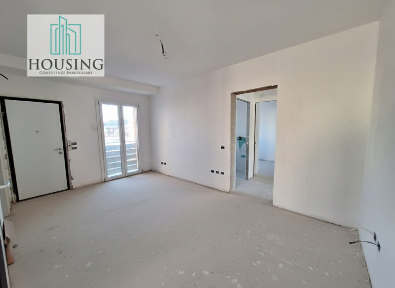 Proponiamo attico in un condominio ristrutturato a nuovo. 
Ad Abano Terme, zona Sacro Cuore, l'un...