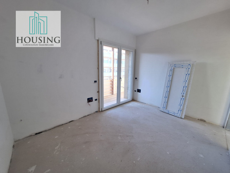 Proponiamo attico in un condominio ristrutturato a nuovo. 
Ad Abano Terme, zona Sacro Cuore, l'un...