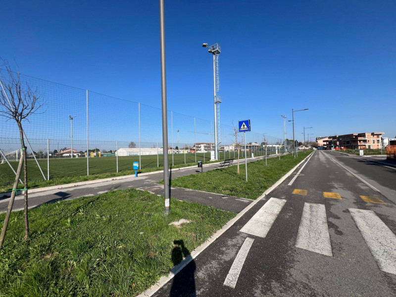 SAN GIACOMO: situato all'interno del nuovo quartiere residenziale, terreno edificabile di 863 met...