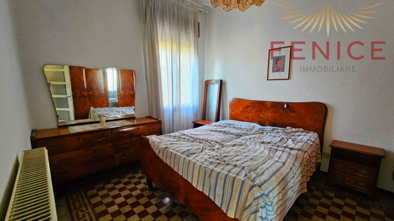 Questa meravigliosa villa in vendita a Cornuda si trova in uno stato attuale libero al rogito, il...