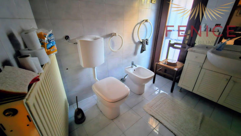 Questa meravigliosa villa in vendita a Cornuda si trova in uno stato attuale libero al rogito, il...