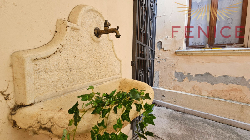 Questa meravigliosa villa in vendita a Cornuda si trova in uno stato attuale libero al rogito, il...