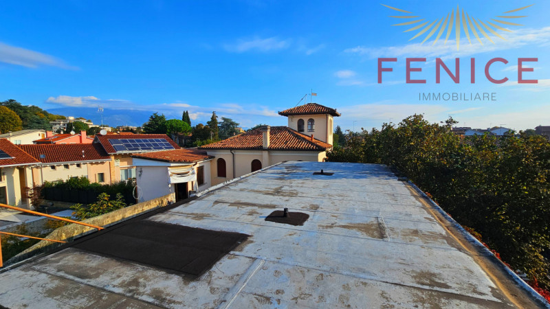 Questa meravigliosa villa in vendita a Cornuda si trova in uno stato attuale libero al rogito, il...