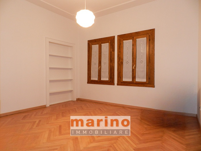 PADOVA CENTRO CITTA' GIARDINO VENDITA APPARTAMENTO 

Nel cuore di una delle zone più esclusive e ...