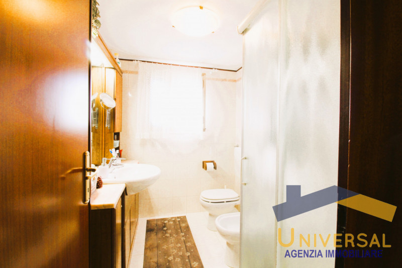 ARSEGO – In posizione tranquilla a pochi minuti dal centro del paese e da tutti i servizi quali n...