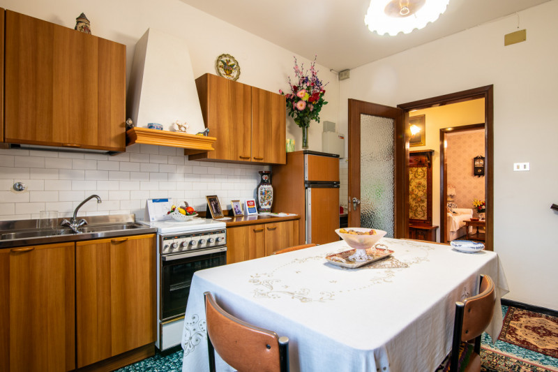 NUDA PROPRIETÀ – ABANO TERME, GIARRE 
Proponiamo in vendita la nuda proprietà di un’elegante abit...