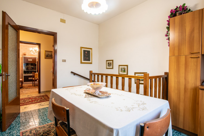 NUDA PROPRIETÀ – ABANO TERME, GIARRE 
Proponiamo in vendita la nuda proprietà di un’elegante abit...