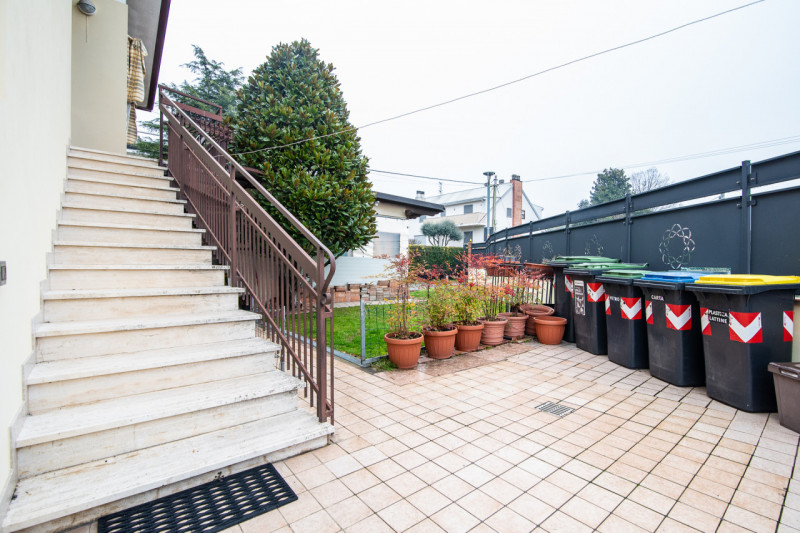 NUDA PROPRIETÀ – ABANO TERME, GIARRE 
Proponiamo in vendita la nuda proprietà di un’elegante abit...