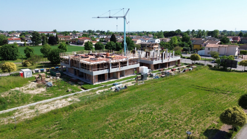 Scopri la tua nuova casa nella tranquilla zona di Giarre, ad Abano Terme. Questa elegante soluzio...