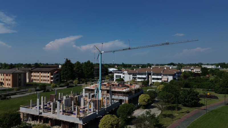 Scopri la tua nuova casa nella tranquilla zona di Giarre, ad Abano Terme. Questa elegante soluzio...