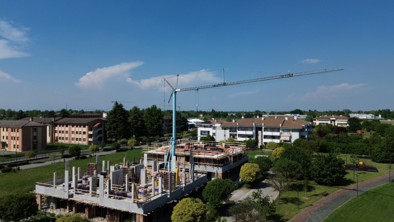 Scopri la tua nuova casa nella tranquilla zona di Giarre, ad Abano Terme. Questa elegante soluzio...