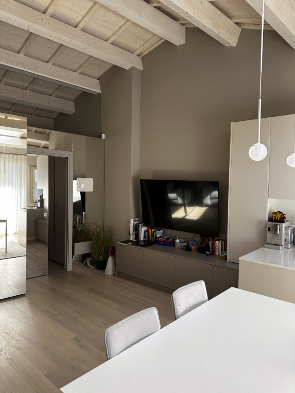 In uno dei quartieri più affascinanti di Vicenza, precisamente in Contrà Manin e a pochi passi da...