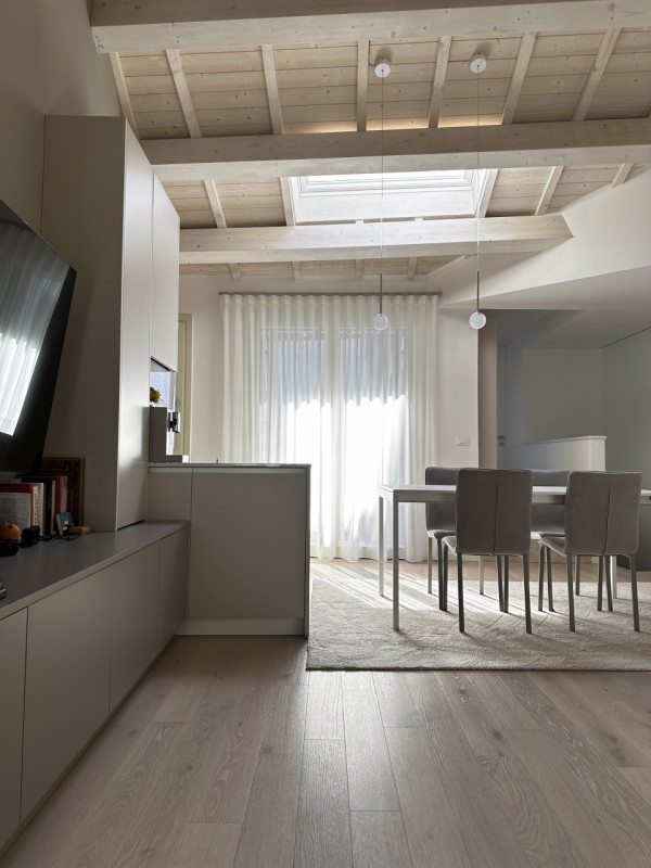 In uno dei quartieri più affascinanti di Vicenza, precisamente in Contrà Manin e a pochi passi da...