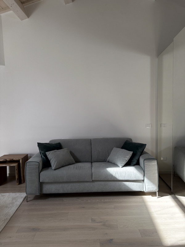 In uno dei quartieri più affascinanti di Vicenza, precisamente in Contrà Manin e a pochi passi da...