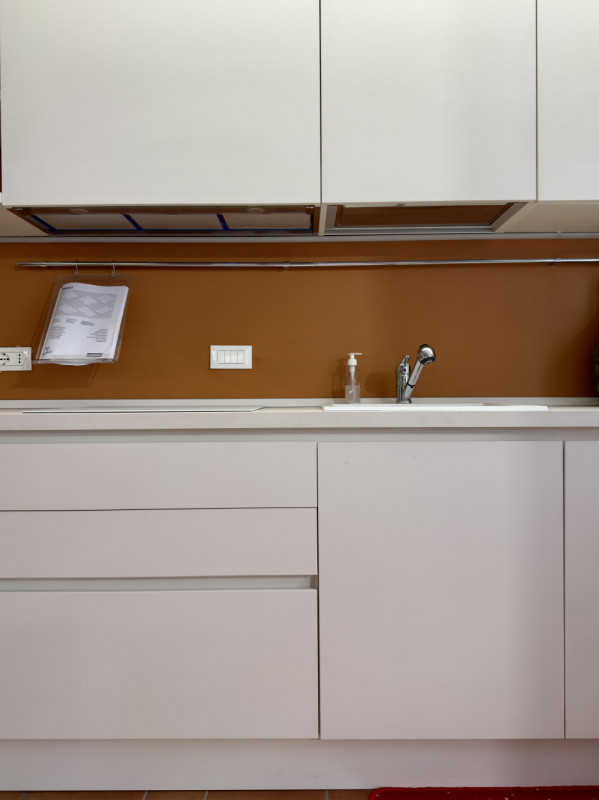 CASELLE DI SELVAZZANO: Proponiamo in vendita una trifamiliare di testa, sviluppata su più livelli...