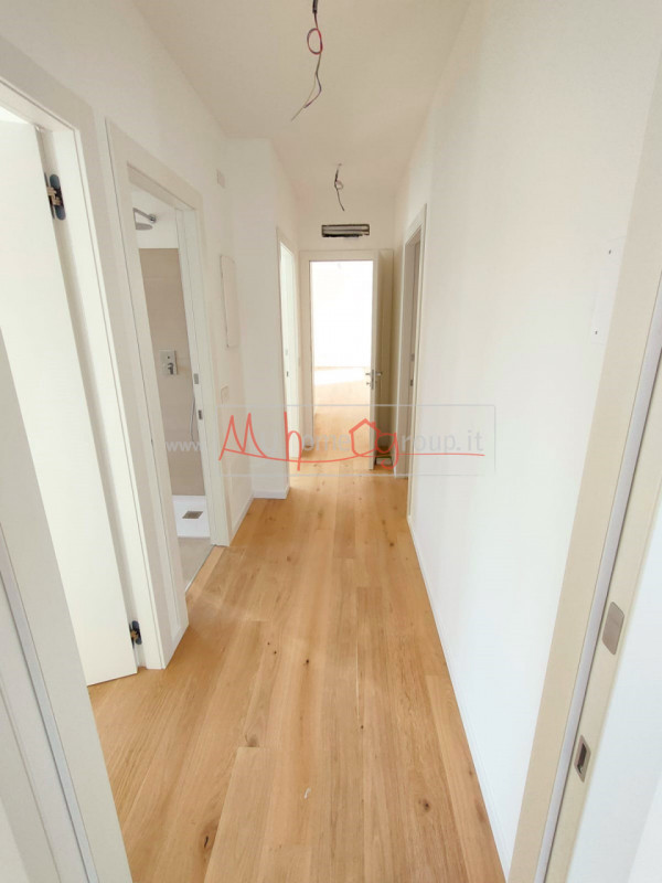 BRESSEO - (Rif.A582-S) - nuovo appartamento quadrilocale in pronta consegna, situato al primo e u...