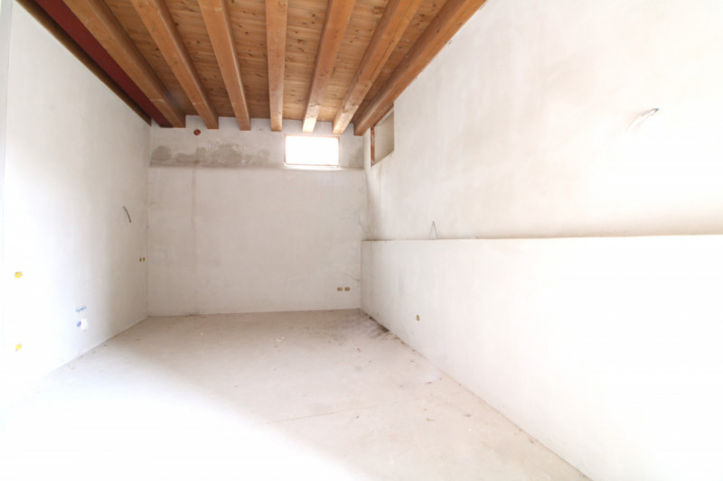 MONSELICE: inserito nel prestigioso contesto della Villa Paradisi Capodivacca, la dimora più anti...