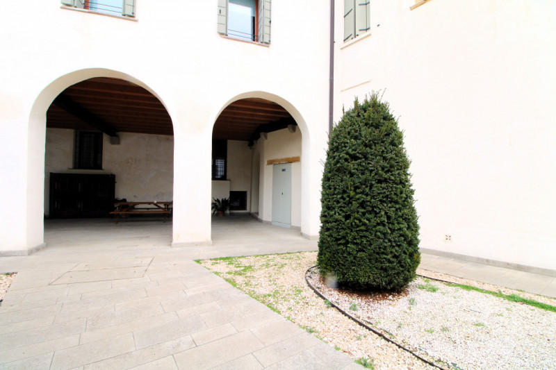 MONSELICE: inserito nel prestigioso contesto della Villa Paradisi Capodivacca, la dimora più anti...