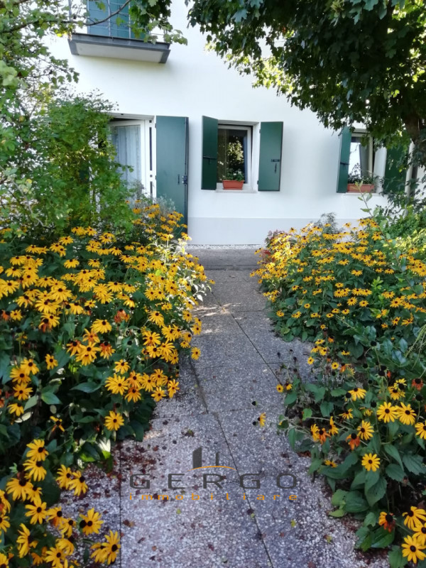 (Per INFO 3316190143) A Vedelago, immersi nel verde del Parco del Sile, in zona prestigiosa e mol...