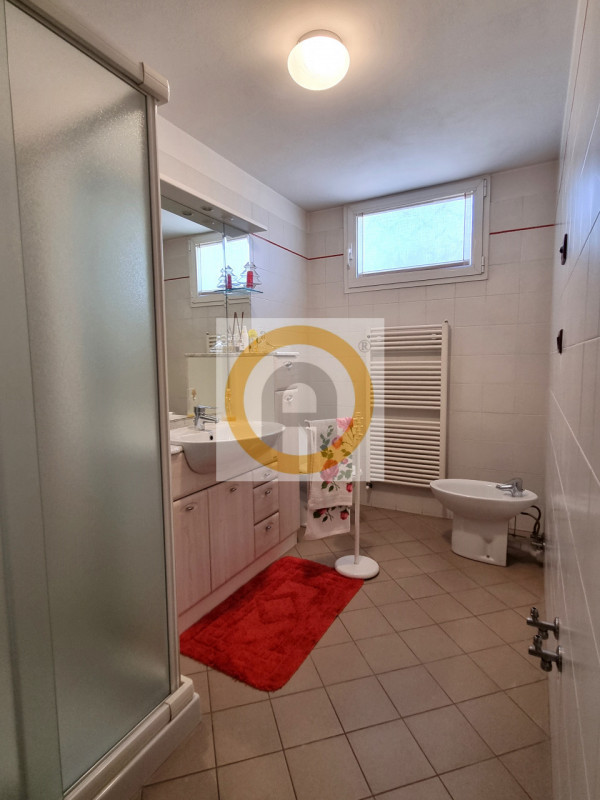 Villa Indipendente a Bassano del Grappa: Spazi Generosi e Massima Versatilità.
Cerchi una soluzio...