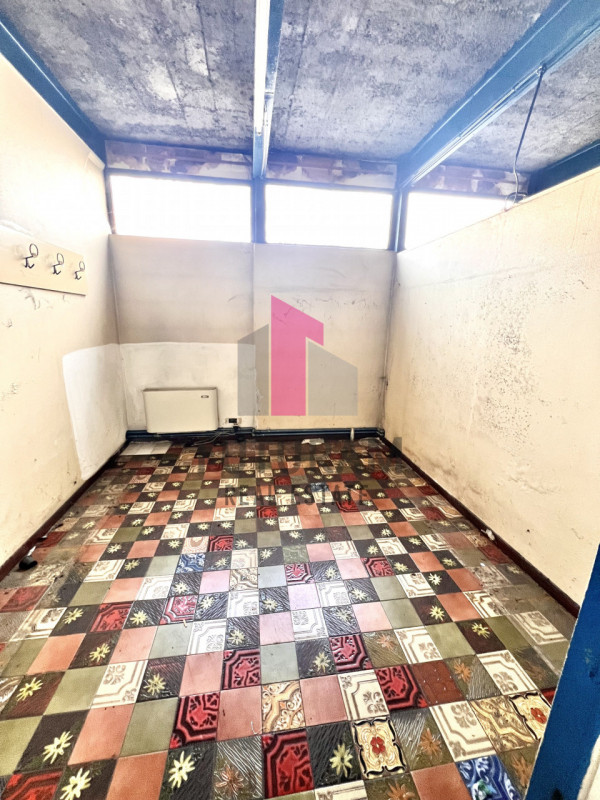 CREAZZO – RIF. 568FUTURAM -PER INFO 0444/310220

Alle porte della Z.A.I. di Creazzo si vende capa...