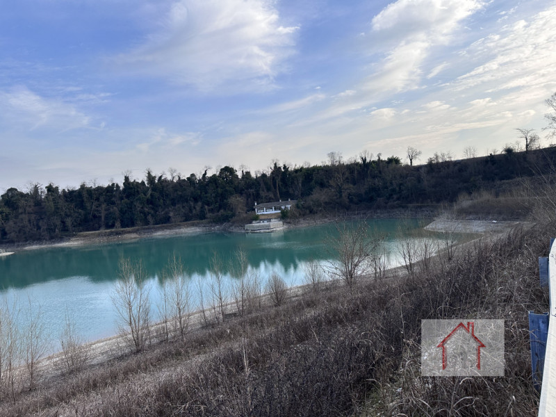 Luxor Agenzia Immobiliare propone in esclusiva una straordinaria opportunità d’investimento nel c...