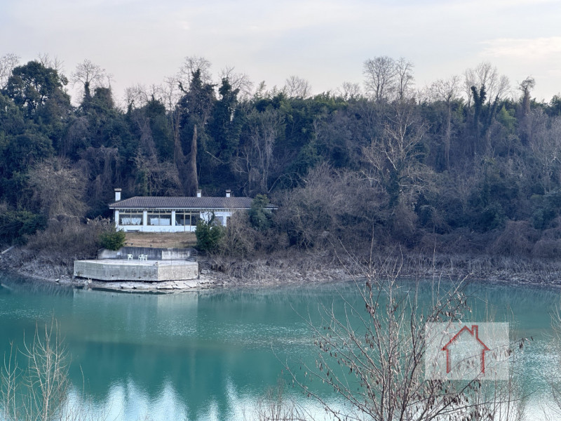 Luxor Agenzia Immobiliare propone in esclusiva una straordinaria opportunità d’investimento nel c...