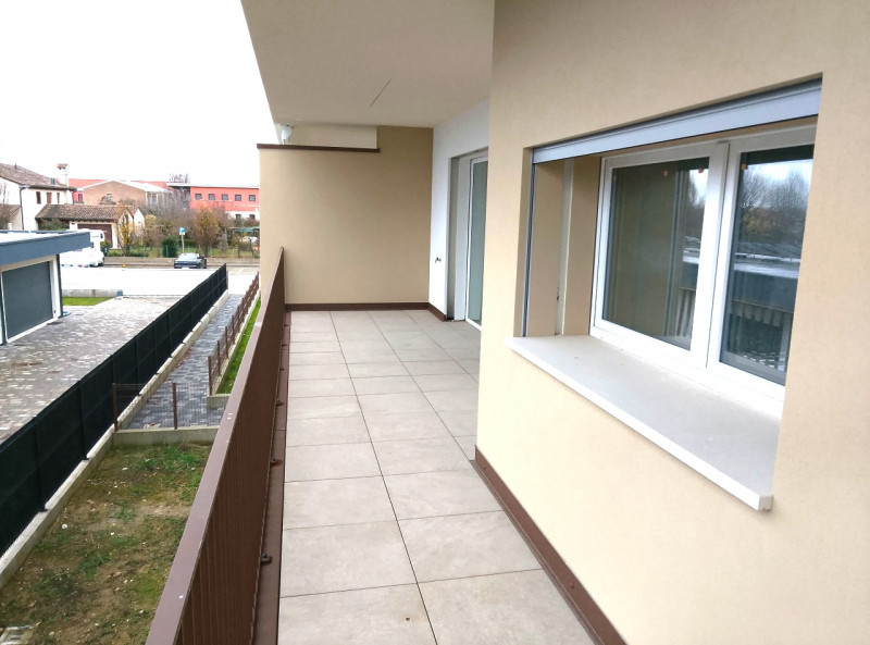 Scopri la tua nuova casa nel cuore di Trebaseleghe! Situato in una zona centrale, questo appartam...